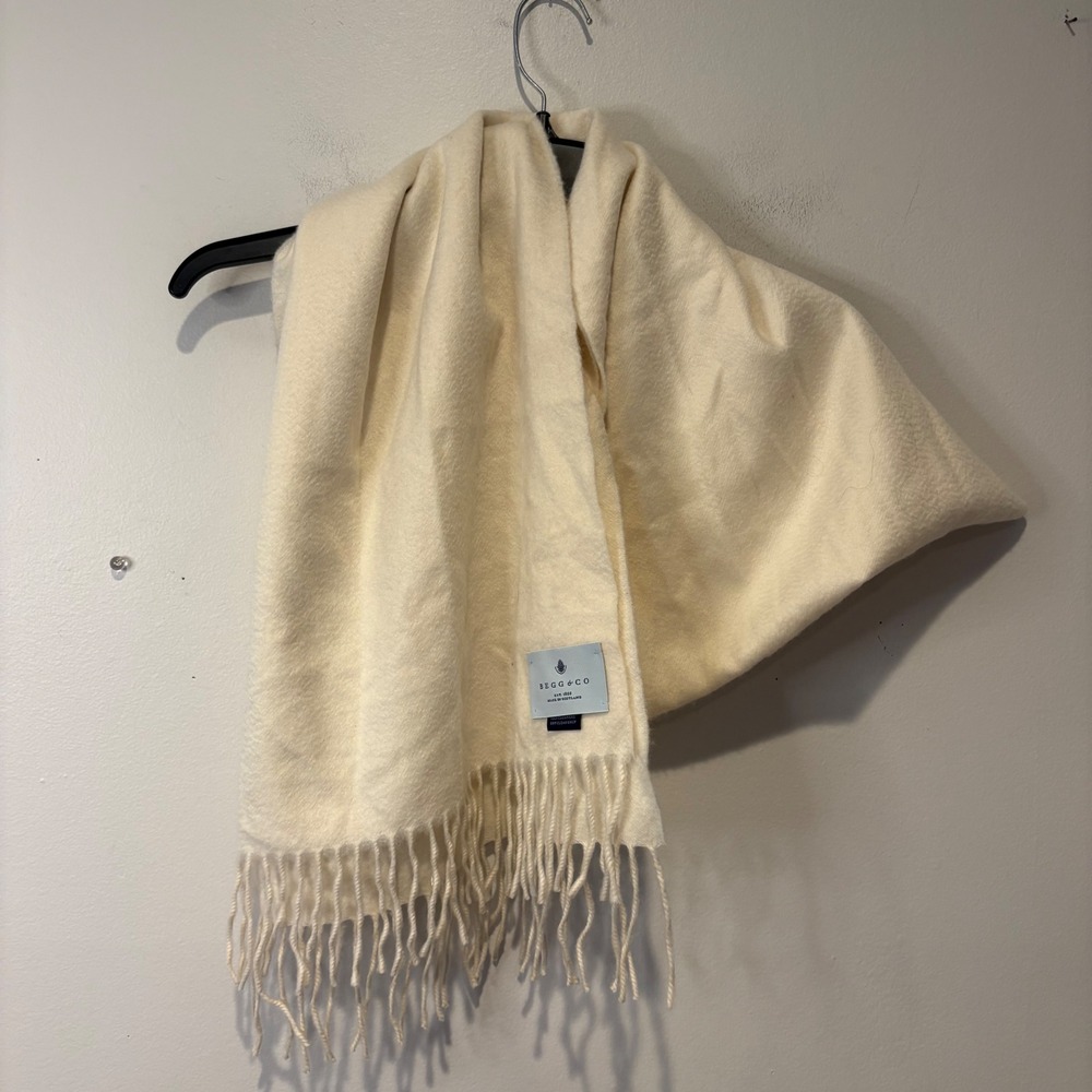 Begg & Co Cashmere Scarf Cream White Fringed Made in Scotland Luxury Wrap